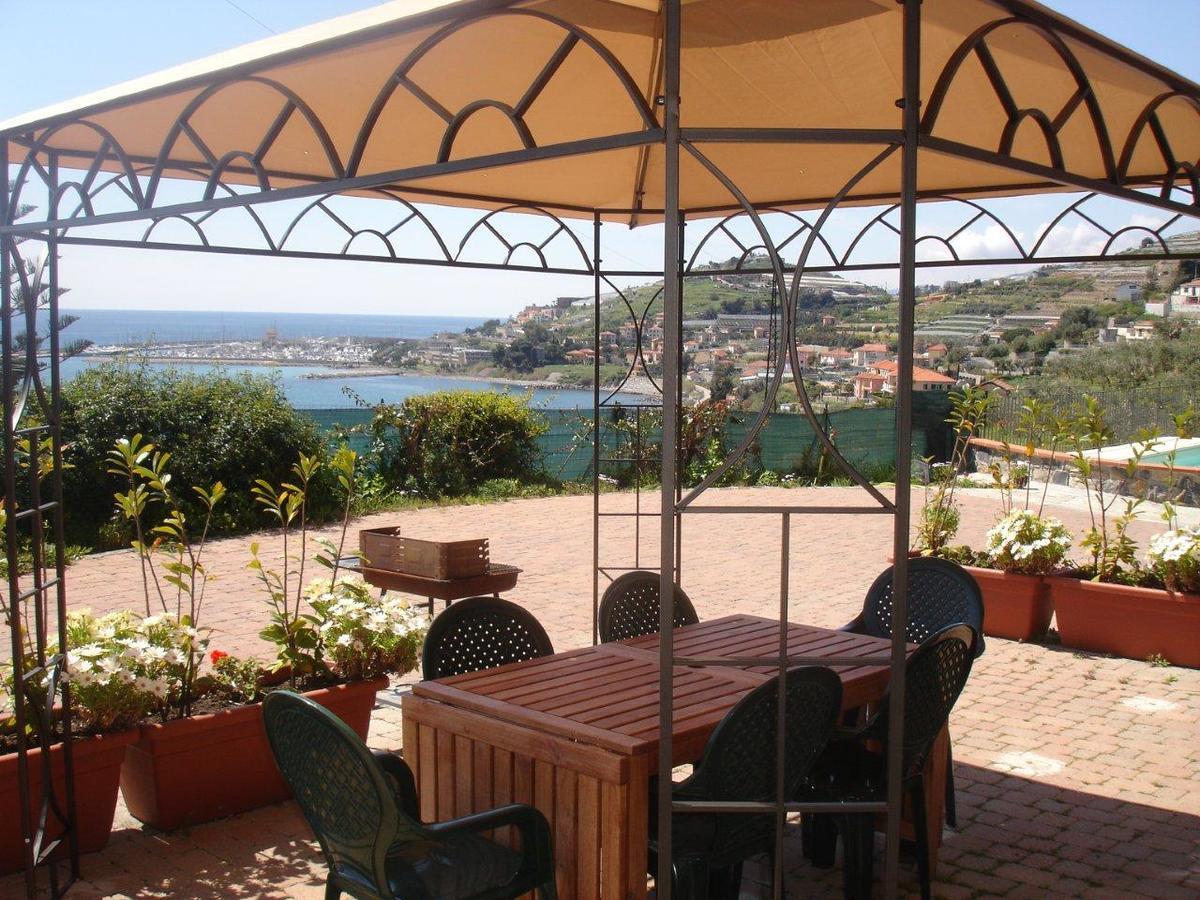 Villa Del Mare Ligure Terme & Spa Piscina A 37 Gradi Santo Stefano al Mare Buitenkant foto