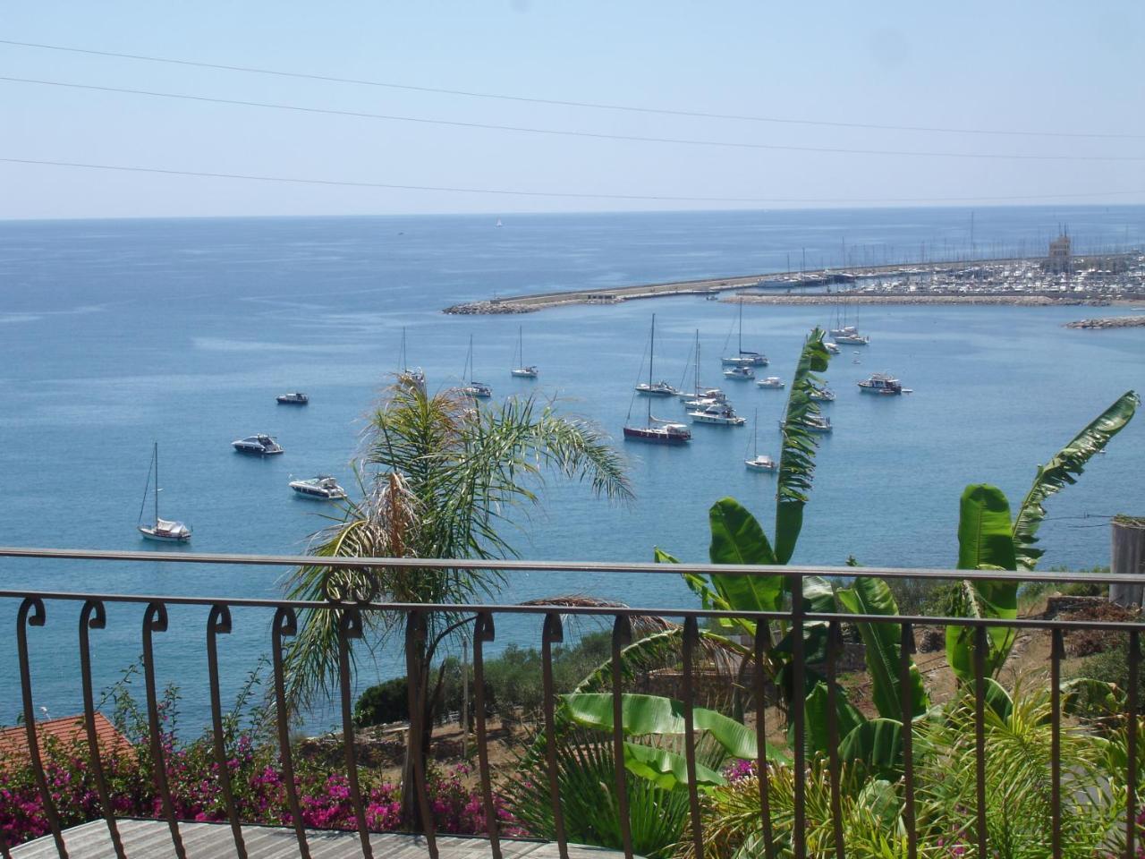 Villa Del Mare Ligure Terme & Spa Piscina A 37 Gradi Santo Stefano al Mare Buitenkant foto