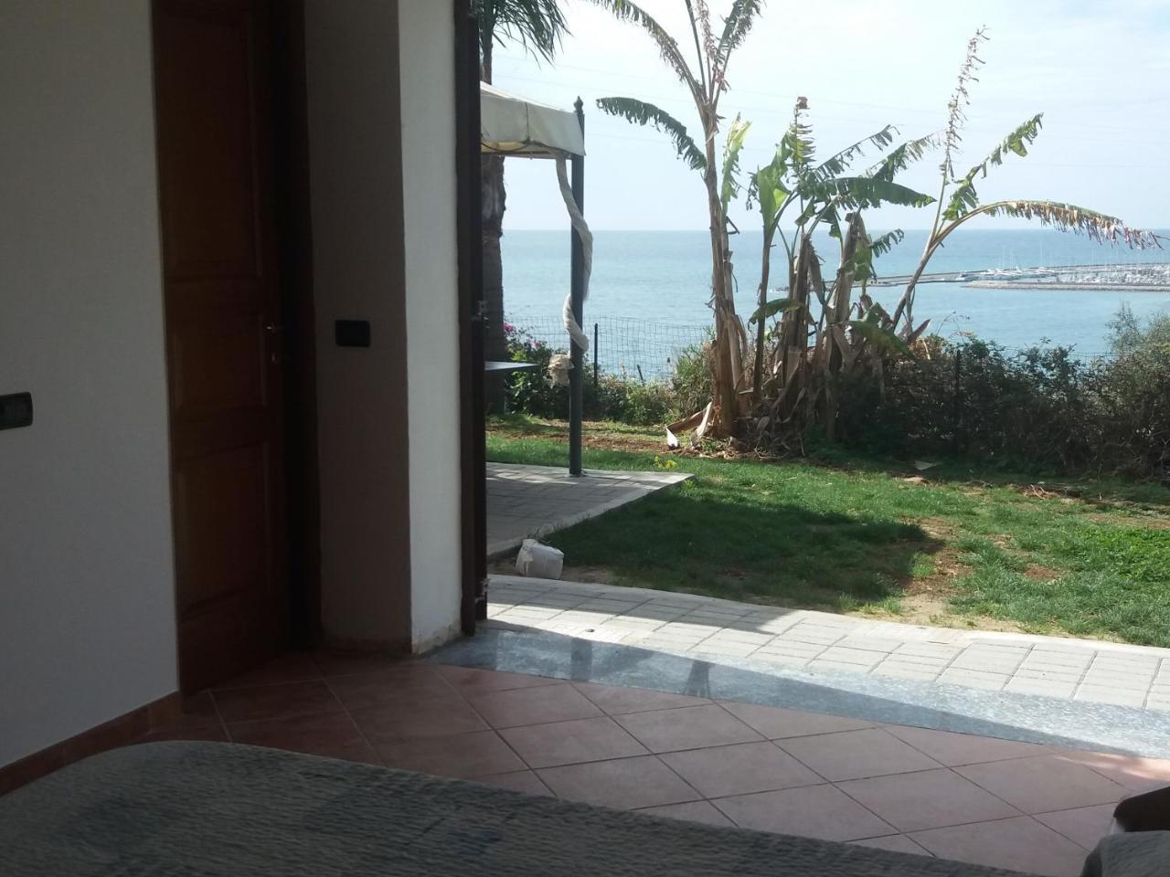 Villa Del Mare Ligure Terme & Spa Piscina A 37 Gradi Santo Stefano al Mare Buitenkant foto